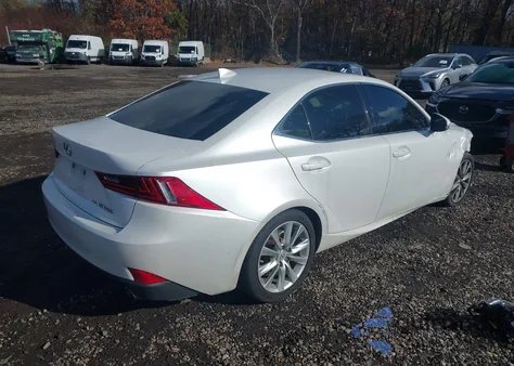 2016 Lexus Is 300 z USA, uszkodzony, nr VIN JTHCM1D27G5009759